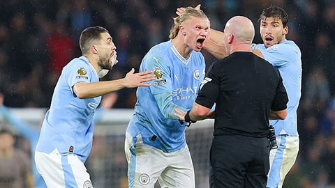 Man City vẫn đang thắng cả Premier League